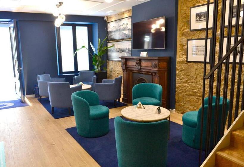 هتل Alda Galeria Coruna