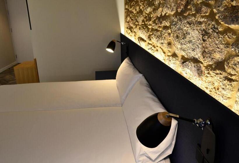 هتل Alda Galeria Coruna