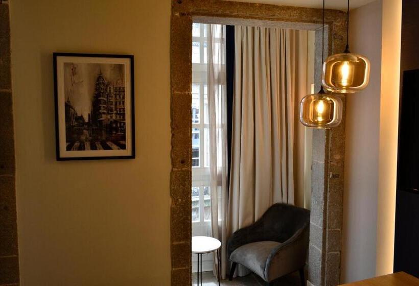 هتل Alda Galeria Coruna