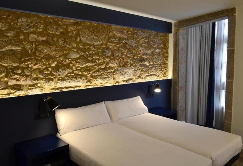 هتل Alda Galeria Coruna