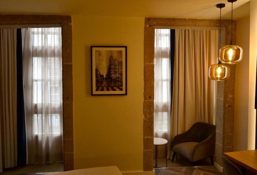 هتل Alda Galeria Coruna