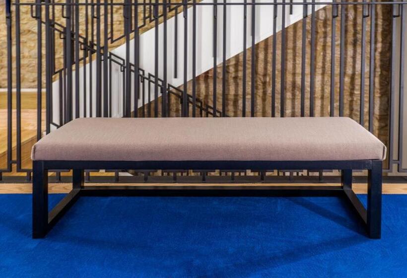 هتل Alda Galeria Coruna