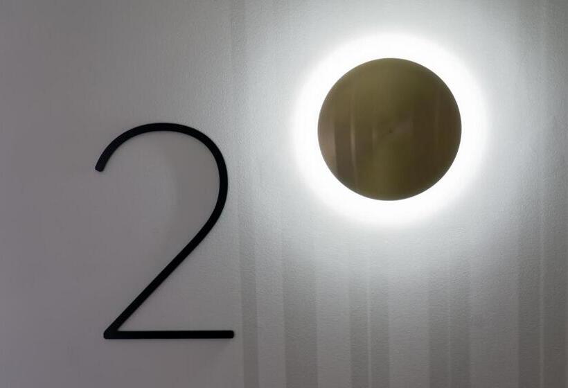 هتل Alda Galeria Coruna