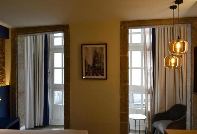 هتل Alda Galeria Coruna