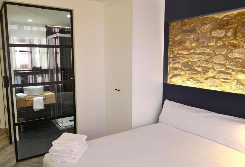 هتل Alda Galeria Coruna