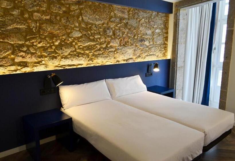 هتل Alda Galeria Coruna