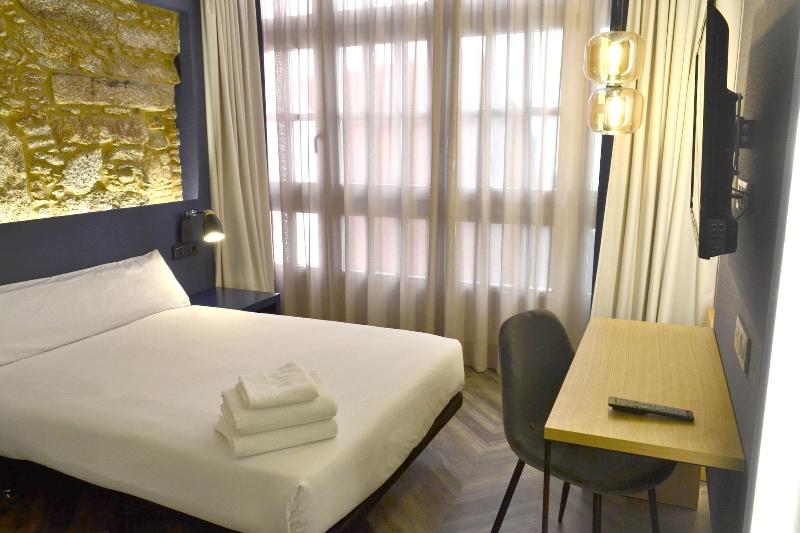 هتل Alda Galeria Coruna