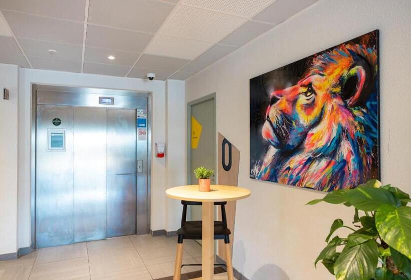 B&b Hotel Troyes Magasins D Usine