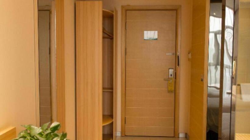 Отель City Comfort Inn Yichang East Railway Station