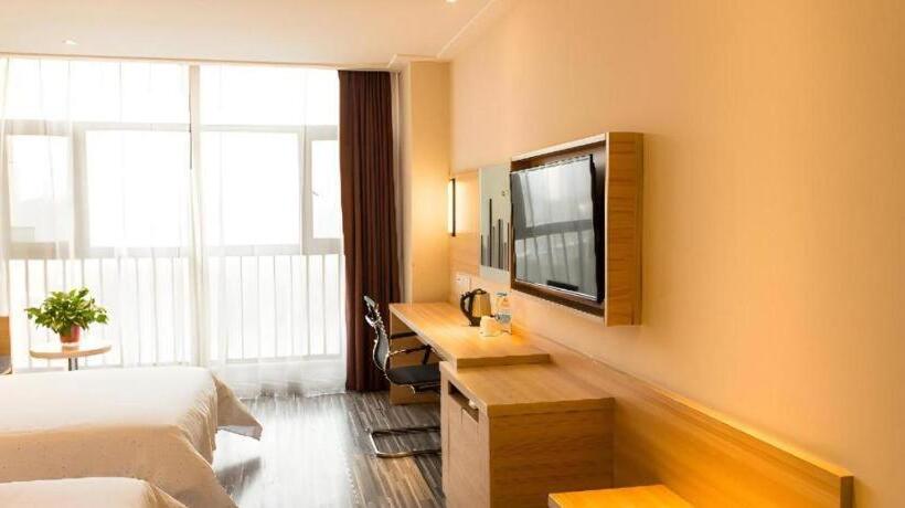 Отель City Comfort Inn Yichang East Railway Station