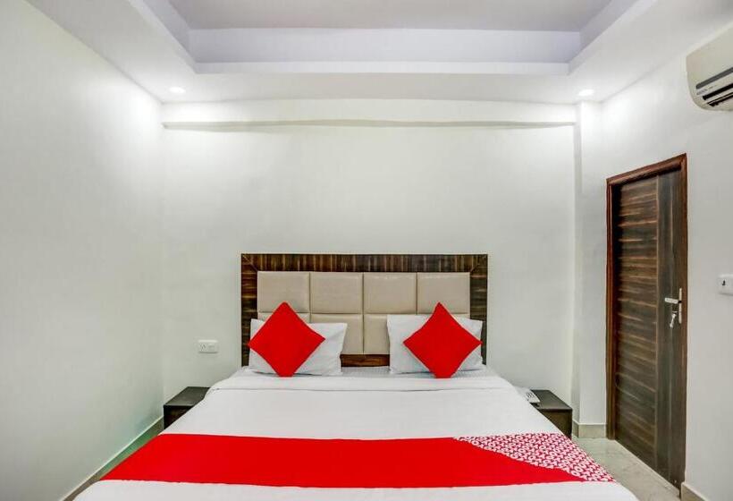 هتل Flagship 75676 New Daffodil Inn