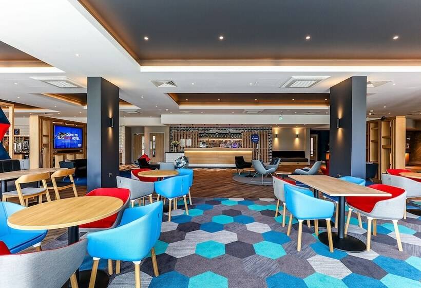 בית מלון כפרי Holiday Inn Express   Bicester, An Ihg