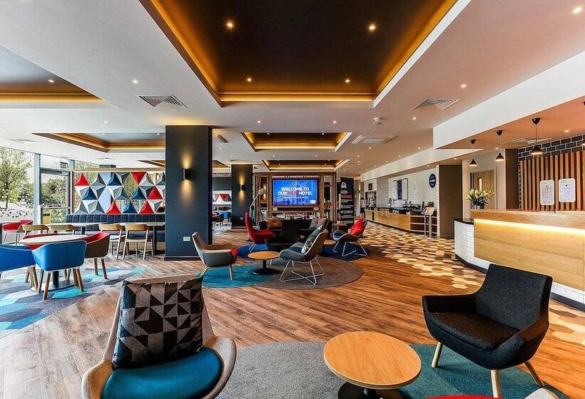 בית מלון כפרי Holiday Inn Express   Bicester, An Ihg