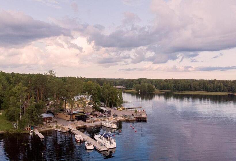 בית מלון כפרי Ilola Inn