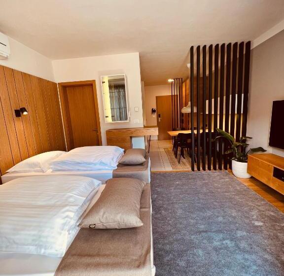 هتل Na Vasi Restavracija In Prenočišča