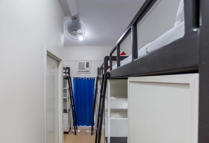 فندق Oyo 699 Forbes Hall