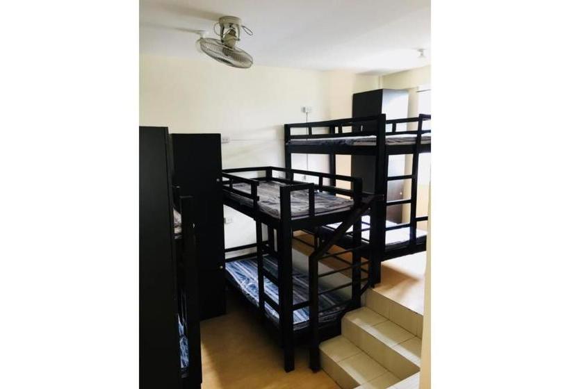 فندق Oyo 699 Forbes Hall