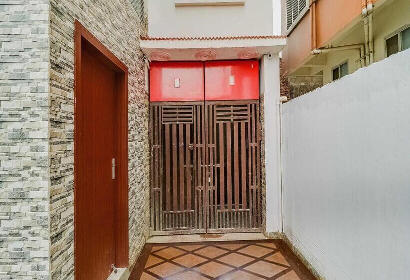 Hotel Oyo 70617 R.c. Inn