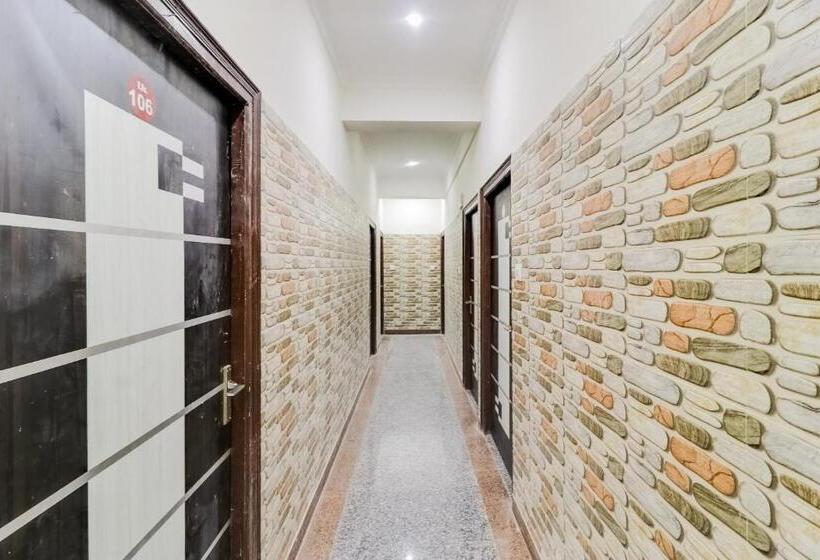 Hotel Oyo 70617 R.c. Inn