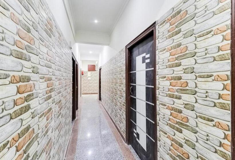 Hotel Oyo 70617 R.c. Inn