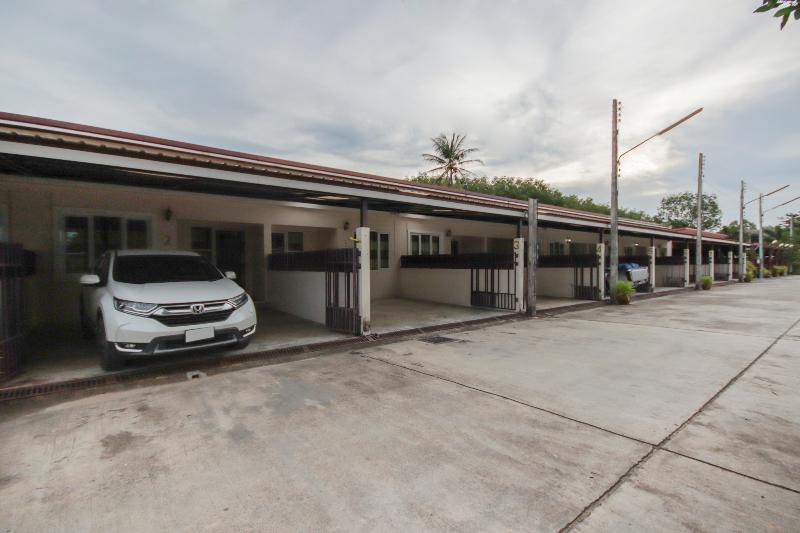 호텔 Oyo 75331 Hareeya