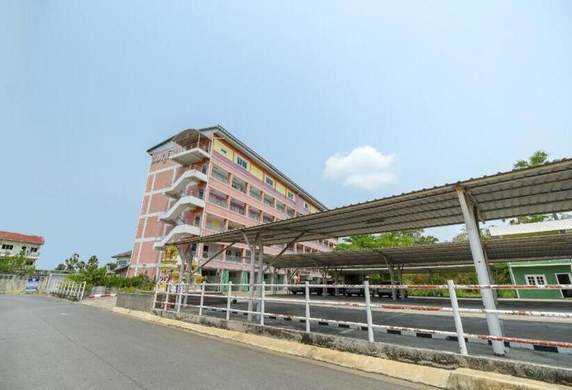 호텔 Oyo 762 Chompoo