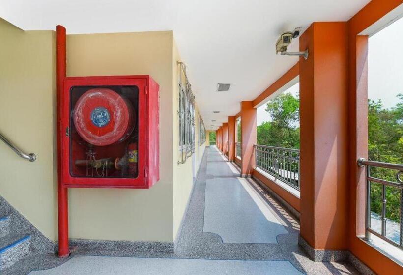 호텔 Oyo 762 Chompoo