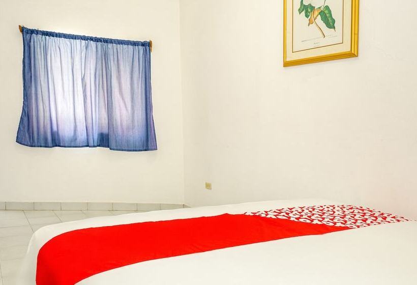 בית מלון כפרי Oyo  Cabo Del Sur