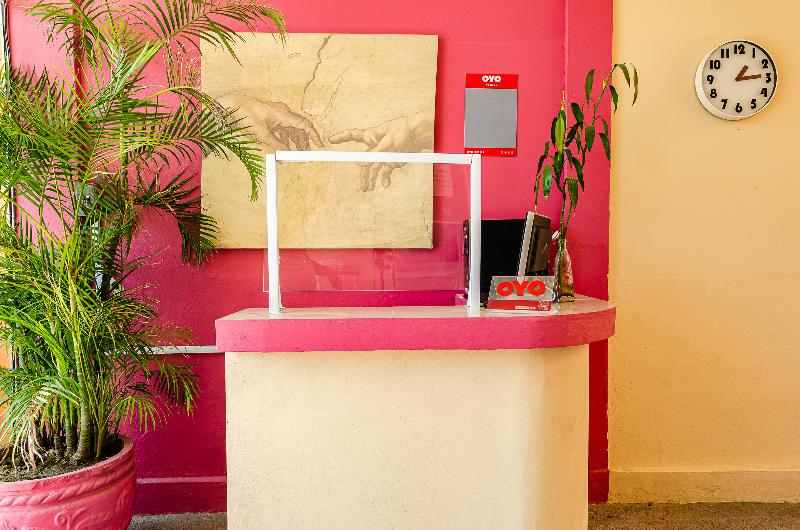 בית מלון כפרי Oyo  Cabo Del Sur