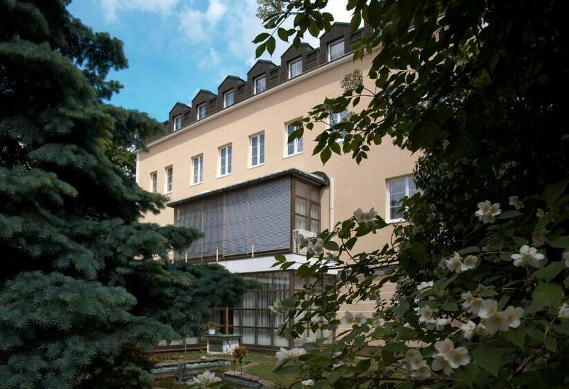 فندق Garni Das Pallottihaus Wien