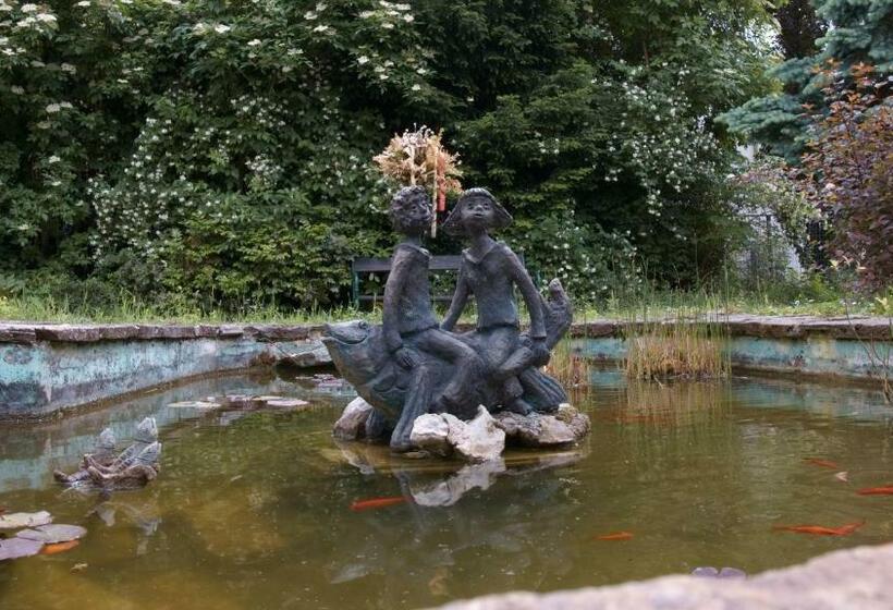 فندق Garni Das Pallottihaus Wien