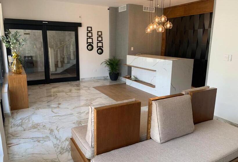 فندق Plaza Riviera