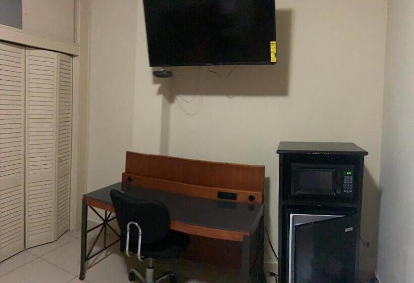 فندق Plaza Riviera