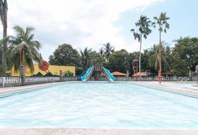 호텔 Reddoorz @ Tierra De Oro Resort