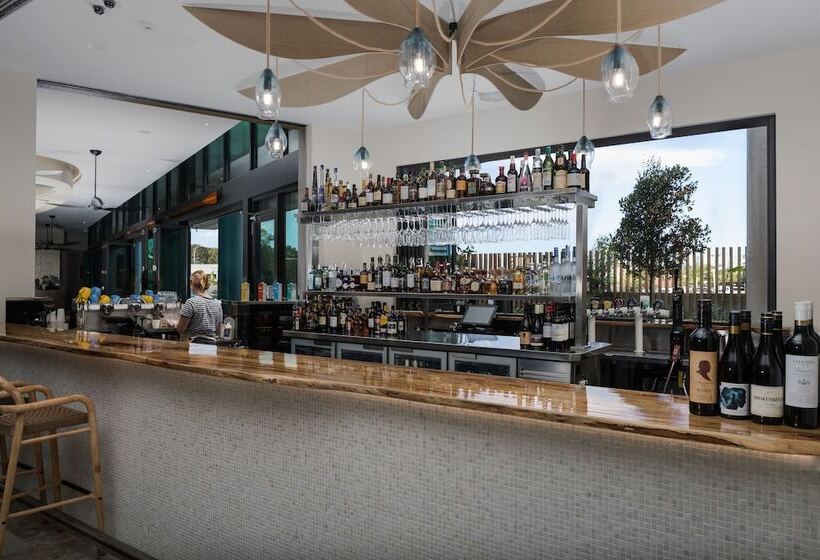 Отель Rydges Gold Coast Airport