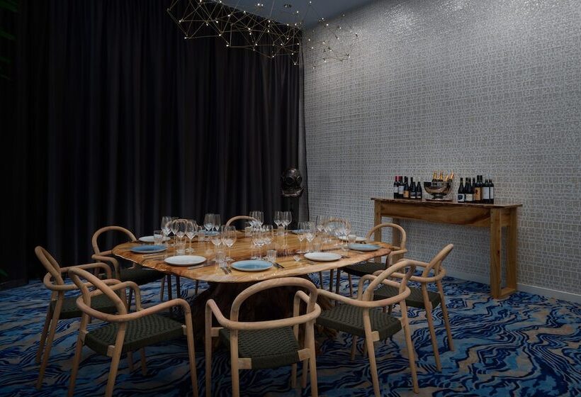 Отель Rydges Gold Coast Airport