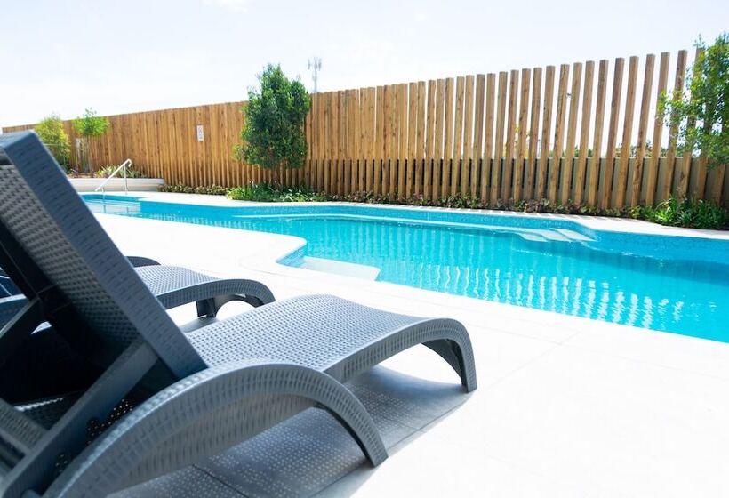 Отель Rydges Gold Coast Airport