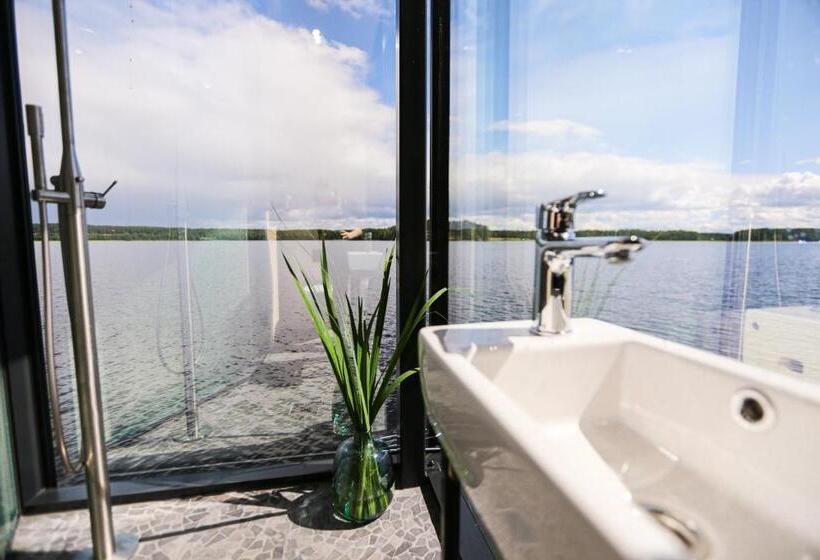 Lake Hotel Lehmonkärki   Haasi Mirror Houses