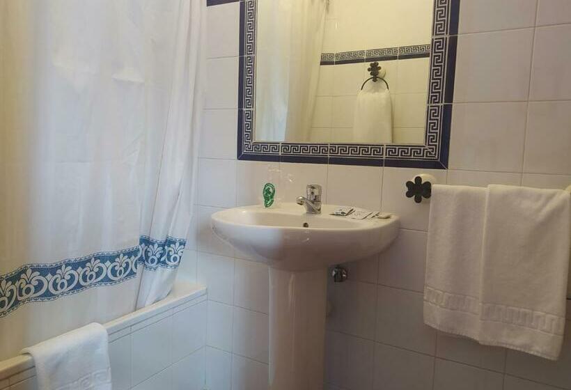 פנסיון Hostal Urbión