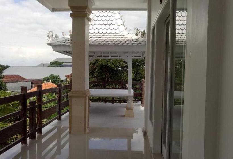 ペンション Lilis Ikvala Radha