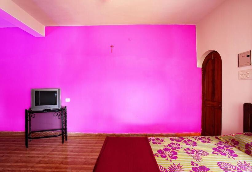 پانسیون Santana Guest House