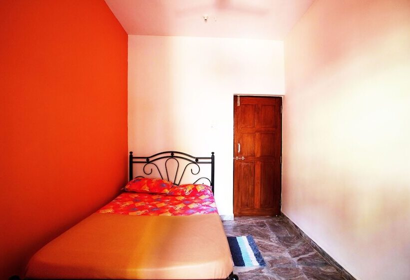 پانسیون Santana Guest House