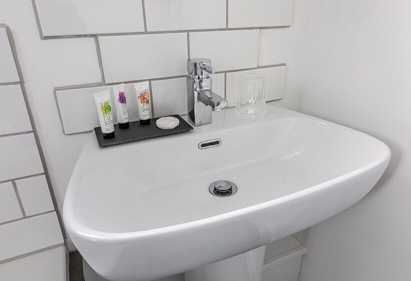 The Sleepinn Hare B&b