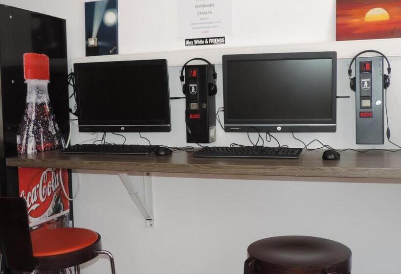 Albergue Pensión Cabo Da Vila