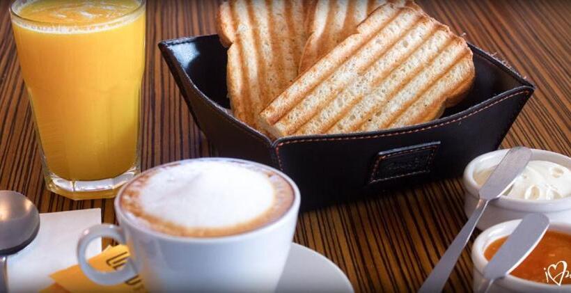 Albergue Pensión Cabo Da Vila