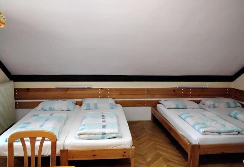 تختخواب و صبحانه Accommodation And Restaurant Tia