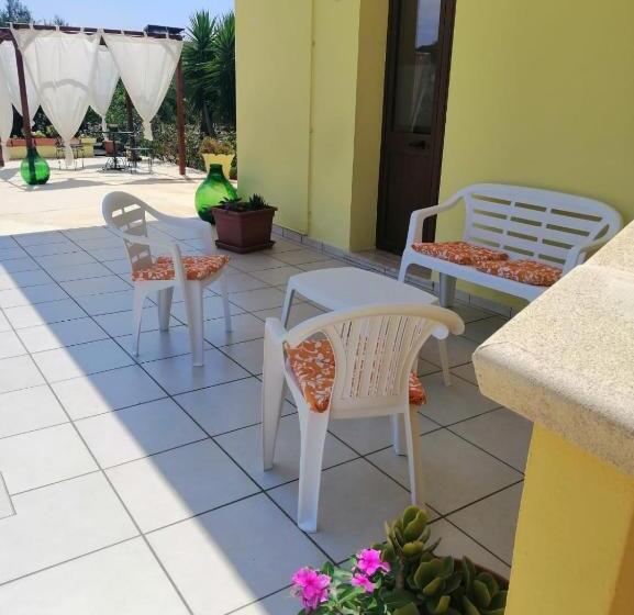 Bed and Breakfast Li Frasulli Mei