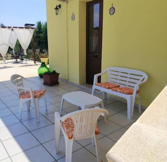 Bed and Breakfast Li Frasulli Mei