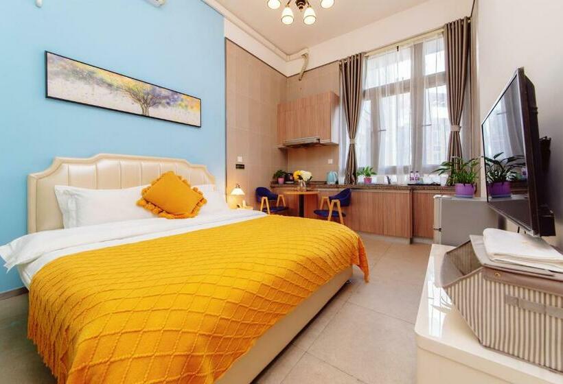 Chang Chun Teng Apart