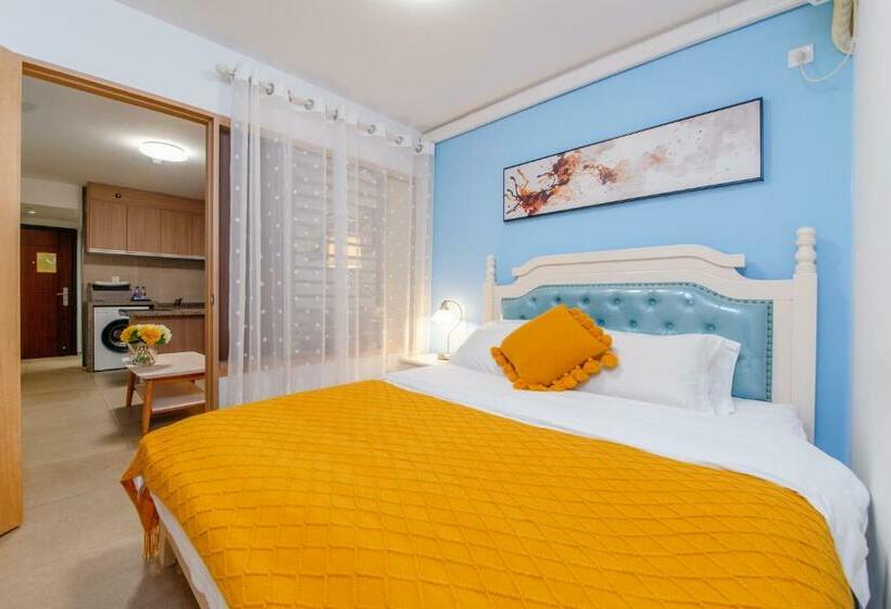 Chang Chun Teng Apart